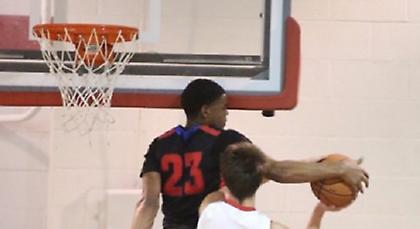 Παίκτης κουτούλησε στο ταμπλό! (video)