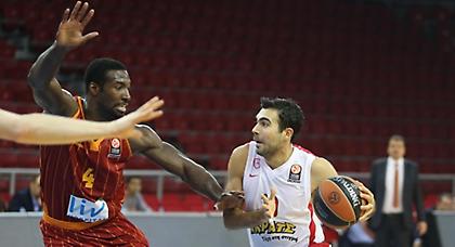 Γιανγκ: «Τα εύσημα στον προπονητή»