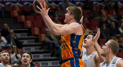 Την πήρε μαζί της!