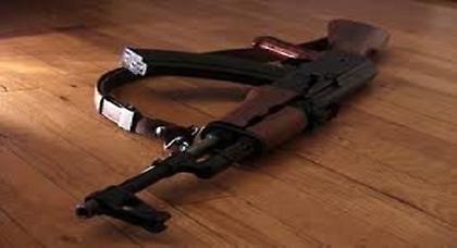 Μπήκε σε νυχτερινό κέντρο και απείλησε να τους σκοτώσει όλους