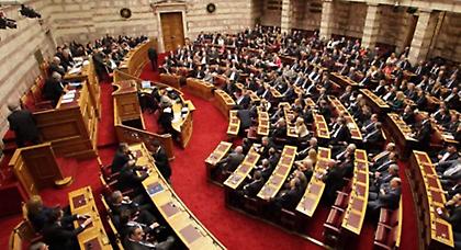 Ρεκόρ στη Βουλή: Ψηφίστηκαν νομοσχέδιο και 39 τροπολογίες σε ένα βράδυ