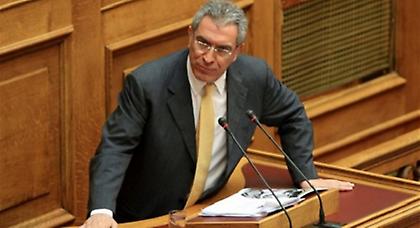 «Παρών» θα ψηφίσει στην ψηφοφορία της Τρίτης ο Καπερνάρος