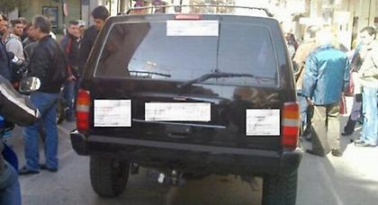 Η κυρία με το... μαύρο τζίπ ξαναμοίρασε τρόφιμα σε άπορους στη Λαμία