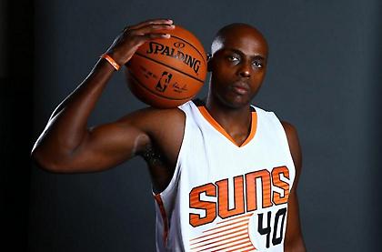 Ανταλλαγή μεταξύ Σανς και Πίστονς