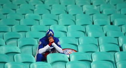 Πού γύρισε ο κόσμος την πλάτη του;