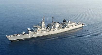 Σε φρεγάτα που βρίσκεται εν πλω ο Νίκος Δένδιας