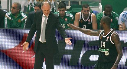 Ιβάνοβιτς: «Παίζει καλύτερα σε σχέση με το ματς Κυπέλλου ο Ολυμπιακός»