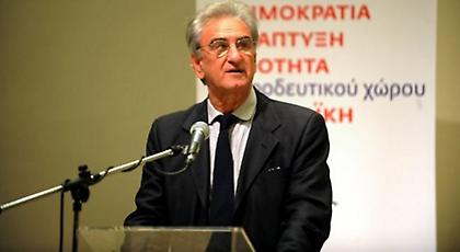 Λυκούδης σε επικριτές: Κομπλεξικοί και ζηλόφθονοι…