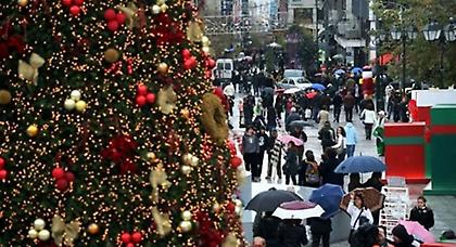 Εορταστικό ωράριο στα καταστήματα σήμερα, τελευταία Κυριακή του έτους