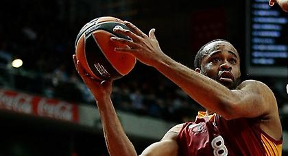 Για «τριάρι» και γκαρντ η ΑΕΚ