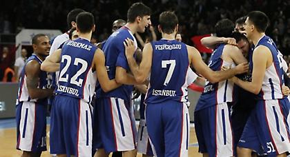 Άλωσε τη Βιτόρια με τους πρώην «αιώνιους»!