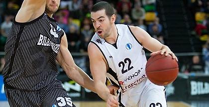 Νικά και… μέσα η Νίζνι