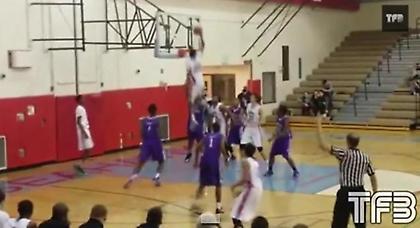 Πετάω ψηλά και όλα τα καρφώνω! (video)