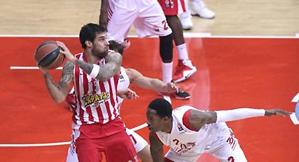 Ατσαλάκωτος ο Ολυμπιακός!