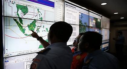 Εντόπισαν ηχητικό σήμα σε έρευνες για τα μαύρα κουτιά της AirAsia