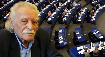Παραμένει στο ευρωκοινοβούλιο ο Γλέζος