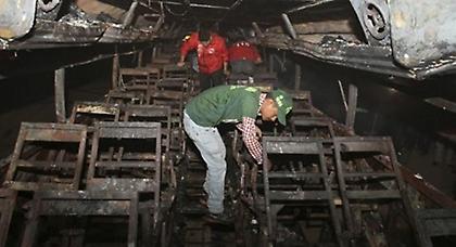 Πακιστάν: 57 νεκροί, ανάμεσά τους και παιδιά, σε σύγκρουση λεωφορείου με βυτιοφόρο