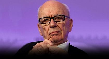 Σάλος με το tweet του Μέρντοχ: Φταίνε όλοι οι μουσουλμάνοι για το Charlie Hebdo