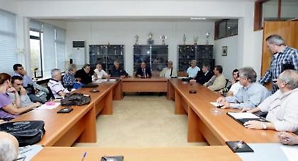 Ζητά λύση για τα κολυμβητήρια η ΚΟΕ