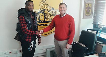 Από τους δύο, ο… ένας