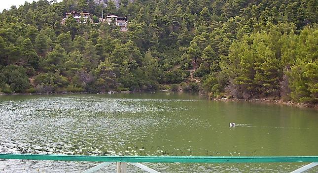 Η άγνωστη λίμνη της Αττικής (video)