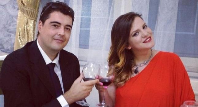 Πέρασαν χειροπέδες στον εγγονό του Ενβέρ Χότζα