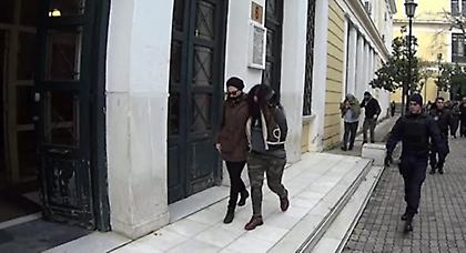 Ελεύθεροι με όρους οι πρώτοι 6 συλληφθέντες για το κύκλωμα εκβιαστών