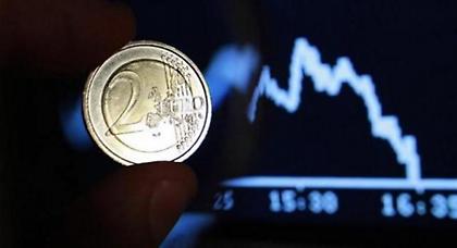 Πέφτει το ευρώ μετά τις ανακοινώσεις Ντράγκι