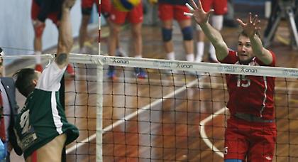 Νωρίτερα, αλλά… αργά στα γήπεδα