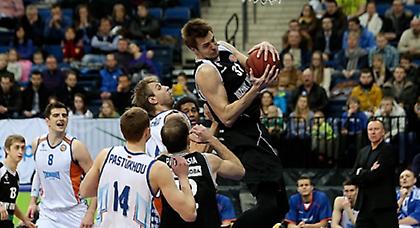 Επιβλητική η Νίζνι