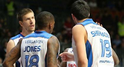 Πλησιάζει την οκτάδα