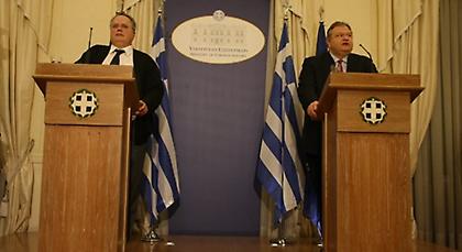 Δημόσιος καβγάς Βενιζέλου-Κοτζιά στην παράδοση-παραλαβή του υπουργείου Εξωτερικών