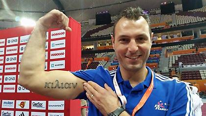 Ο Γάλλος με το ελληνικό τατουάζ!