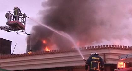 Μεγάλη φωτιά σε καφετέρια στο Μοναστηράκι (pics)