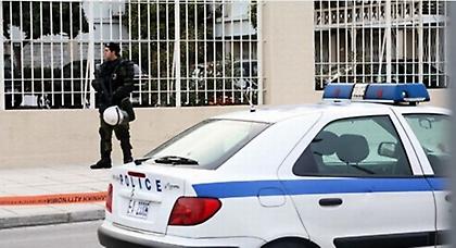 Άγνωστος πέταξε δέμα στο προαύλιο των φυλακών κι εξαφανίστηκε