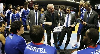 Πώς ο Ίβκοβιτς κλείδωσε τον αρχηγό (και τον Ολυμπιακό)…