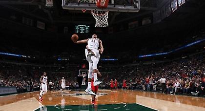 Ασταμάτητοι Χοκς, «Καβς» και… Giannis