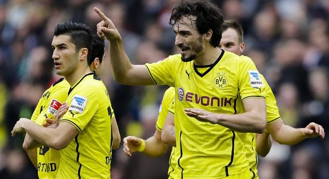 Προχωράει για Χούμελς η Γιουνάιτεντ