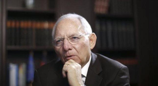 Σόιμπλε: Δεν μας αρέσει η προσέγγιση της Ελλάδας με τη Ρωσία