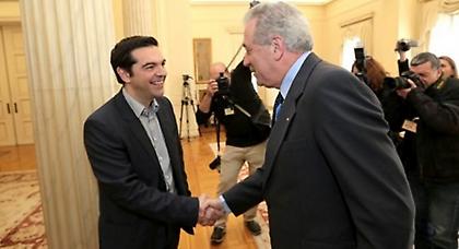 «Όχι» στον Αβραμόπουλο λένε δύο βουλευτές του ΣΥΡΙΖΑ