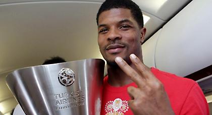 Τιμά Χάινς ο Ολυμπιακός