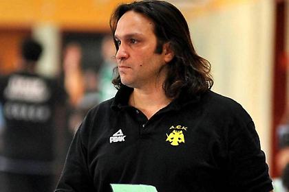 Playball με Γιάννη Αρβανίτη