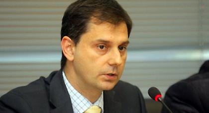 Θεοχάρης σε Σούρλα: Αν εφαρμοζόταν ο νόμος, θα έκλειναν τα δύο διυλιστήρια της χώρας