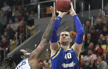 Νίκη και πρόκριση για Χίμκι