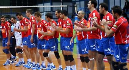 Ανακοίνωσε τρεις ο Φοίνικας