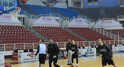 Μέσα και οι Χαριτόπουλος, Σιναντίνοβιτς