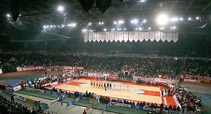 Πληρώνει τα… λέιζερ ο Ολυμπιακός!