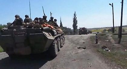 Ρωσικά άρματα μάχης εισβάλλουν στην Ουκρανία - 16 νεκροί σε 24 ώρες