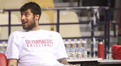 Ποιος πιλοτάρει το αεροπλάνο του Ολυμπιακού; (pic)