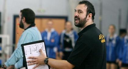 Πάει Σαντορίνη ο Οικονόμου